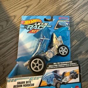 Hot wheels lot of 4